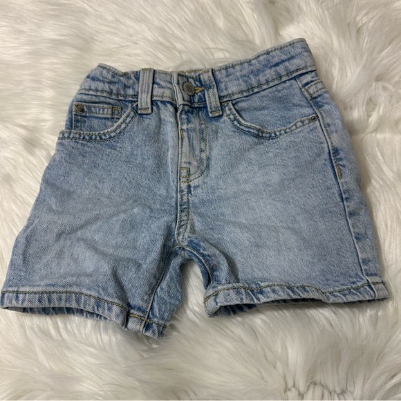 Cat & Jack Toddler Denim Shorts Size 2T in Light Wash - Picture 3 of 11